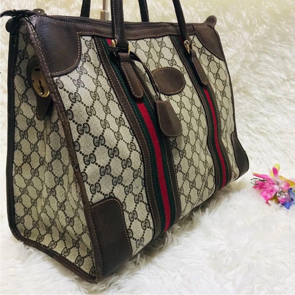 Gucci Beige and Brown Signature Tote